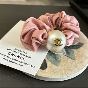 VIP gift hair ties